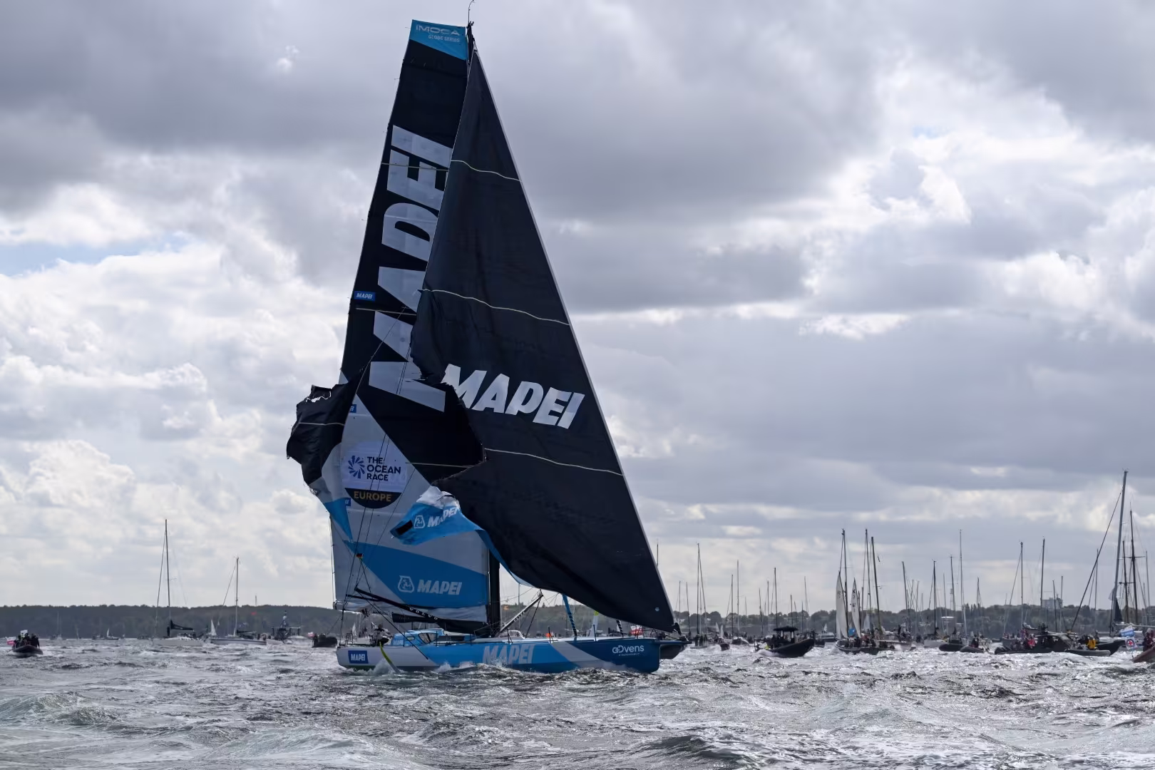Spectacular collision sends two boats back to Kiel after the spectacular start of the Ocean... - SailingBoats.com - Nautical news