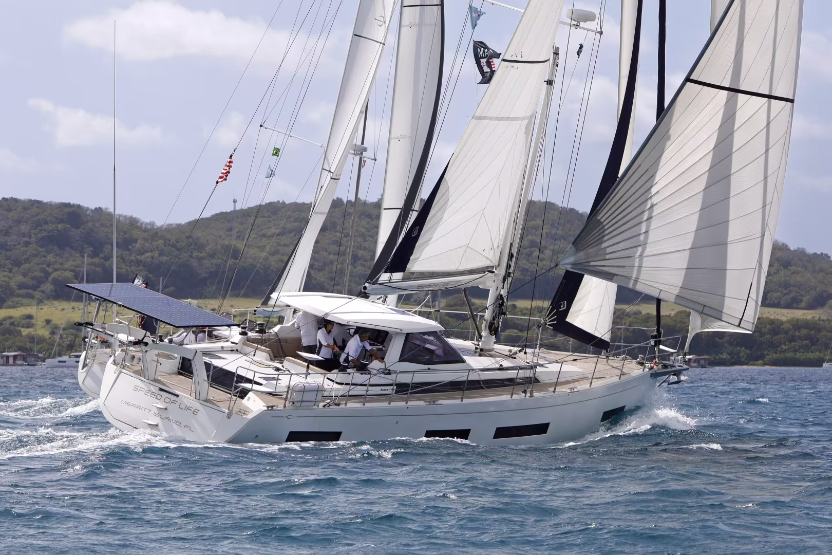 Discover the Amel 50: the Ultimate Bluewater Sailing Yacht for your High Seas Adventures - News - Nautical news