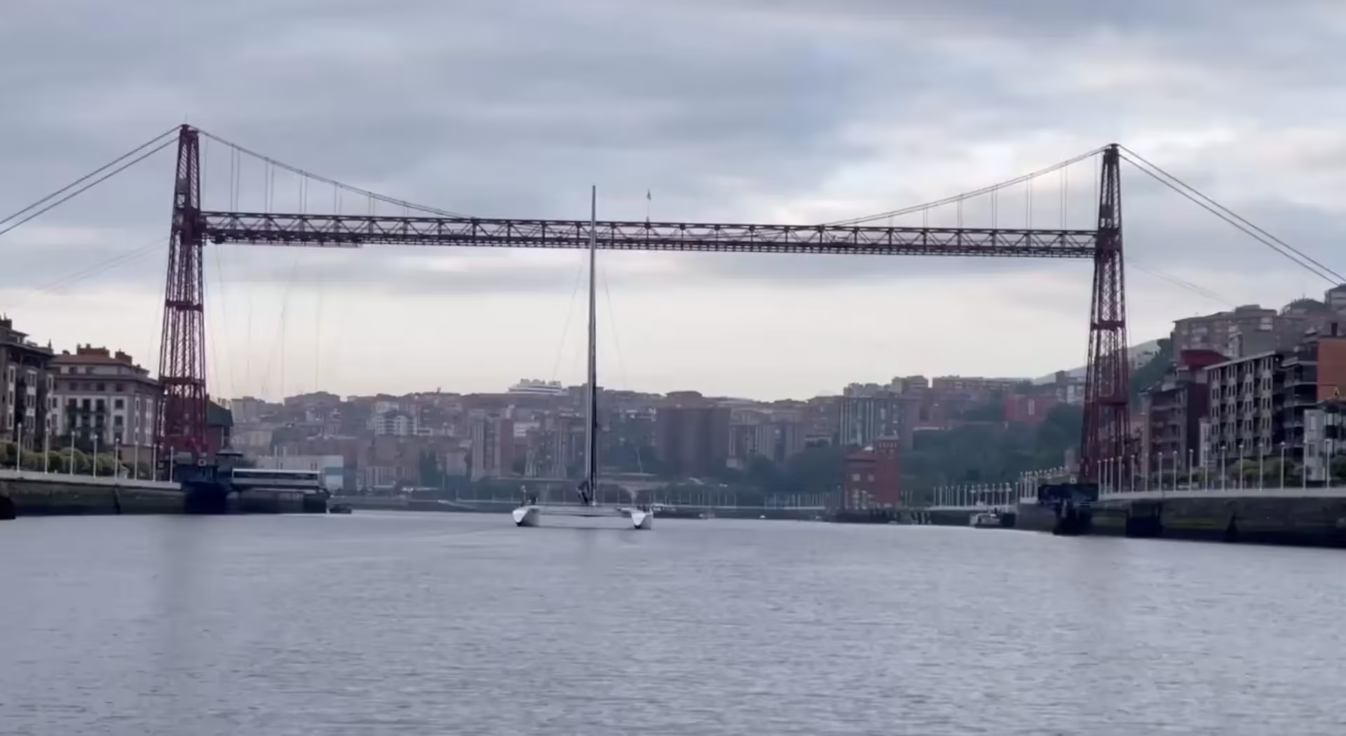 Arranca «La Vuelta a España» del Maxicat Victoria de Alex Pella - Regatas - Actualidad náutica
